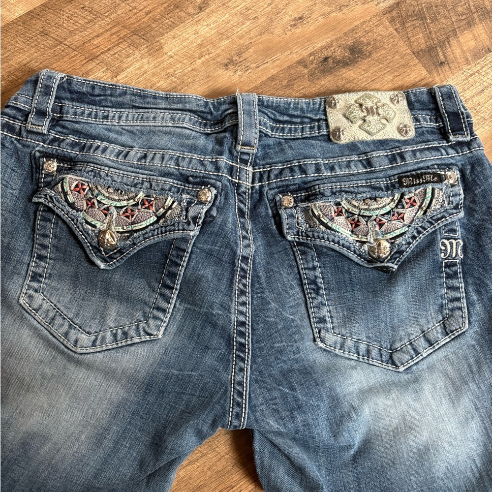 Miss Me Women's Blue Boot Cuff capri with Embroidery